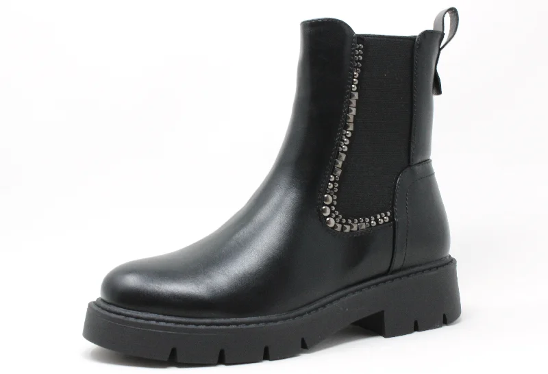 - Pet smart GPS locator Studded Chelsea Boot