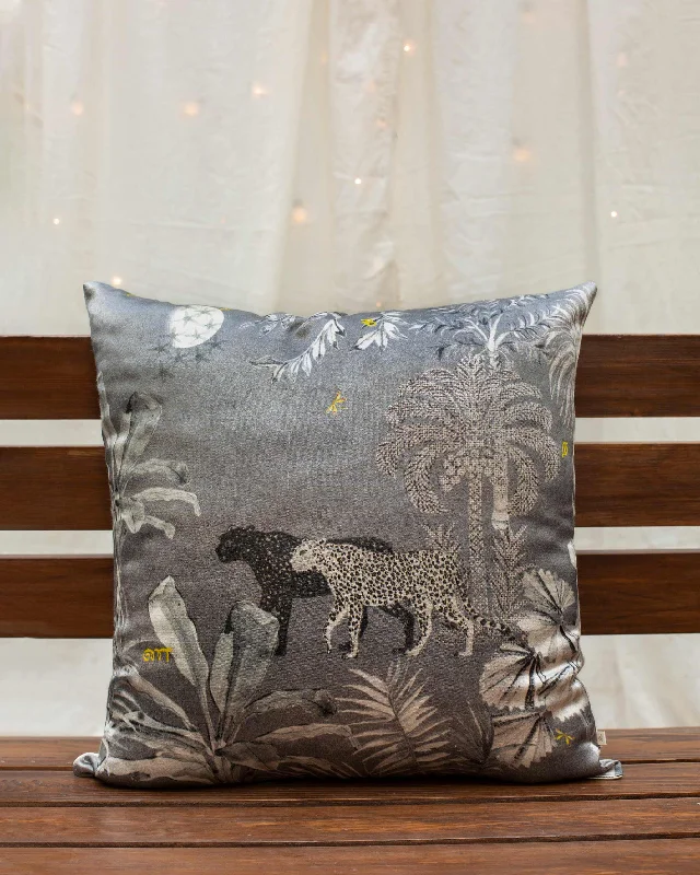  -Explosion-proof leash FOR LARGE dogs Leopard Twilight Cushion Cover