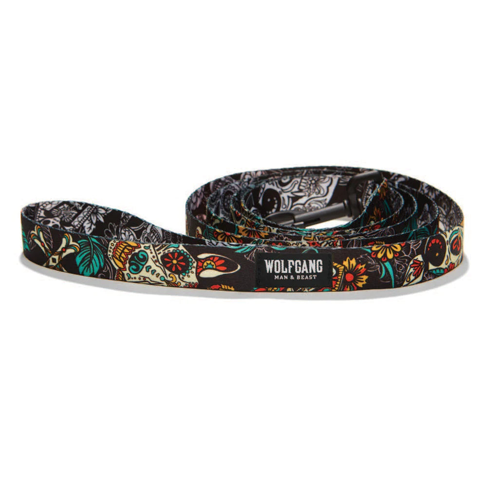 7. **Dog traction rope is automatically retractable**Wolfgang LosMuertos Dog Leash